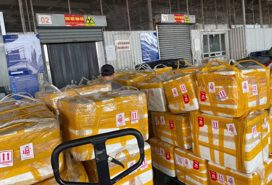 Vận chuyển hải sản tươi đi xa như thế nào
