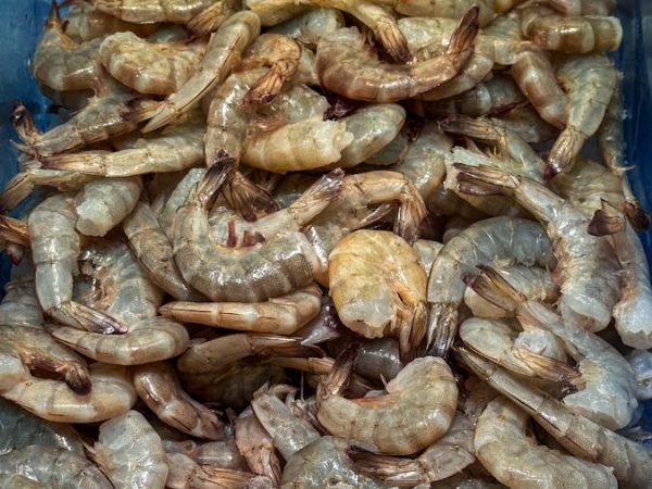 Tôm thẻ chân trắng sống tươi 1kg